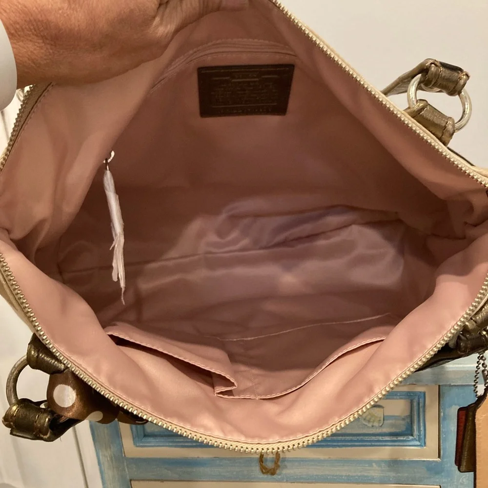 Coach Poppy Signature Metallic Glam Tote - Picture 10 of 12
